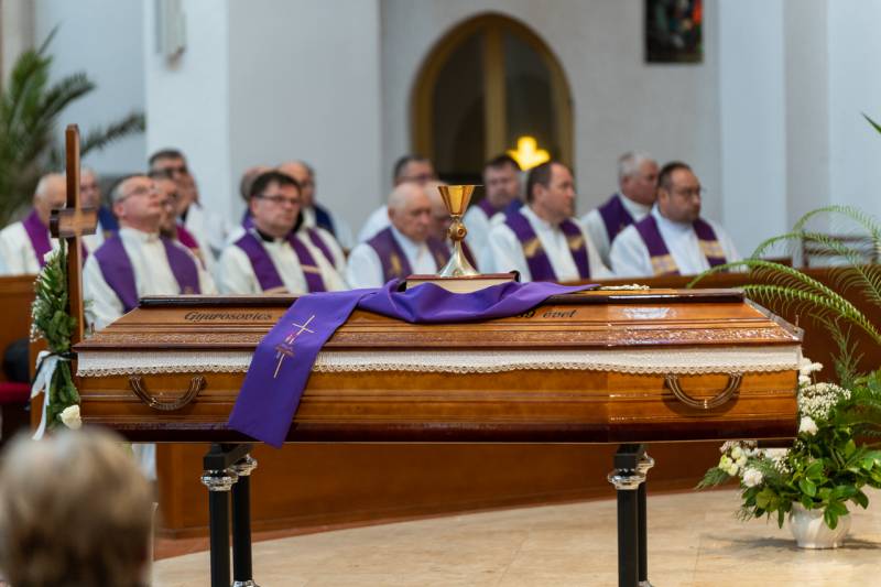 2025_10_27_gyurosovics temetes_07.jpg 2025_10_27_gyurosovics temetes_07.jpg